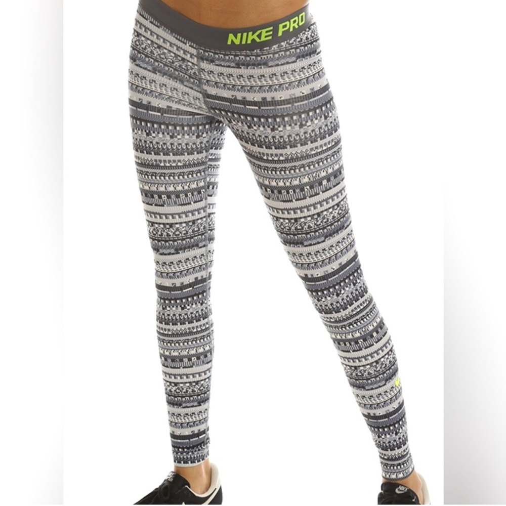 Nike Pro Dri-FIT Fair Isle Patterned Leggings XL Black Gray White HO150408LMS